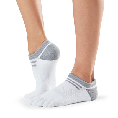 Medium Weight No Show Toe Socks - Salt